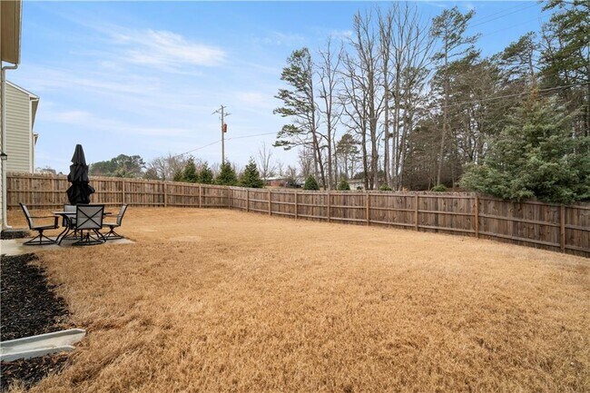 Building Photo - 57 Reeves Ct