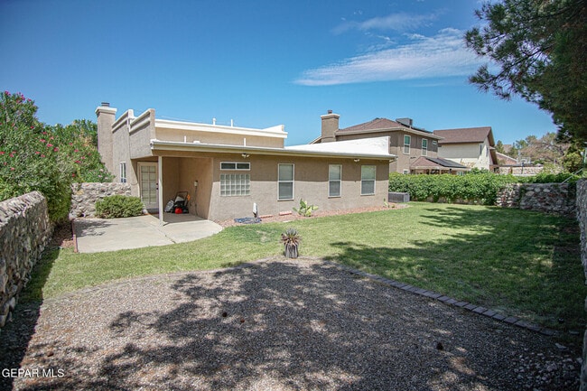 Building Photo - 1316 Desierto Azul Dr