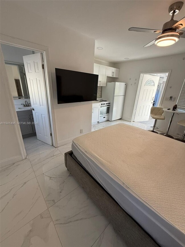 Building Photo - 625 S 20th Ave