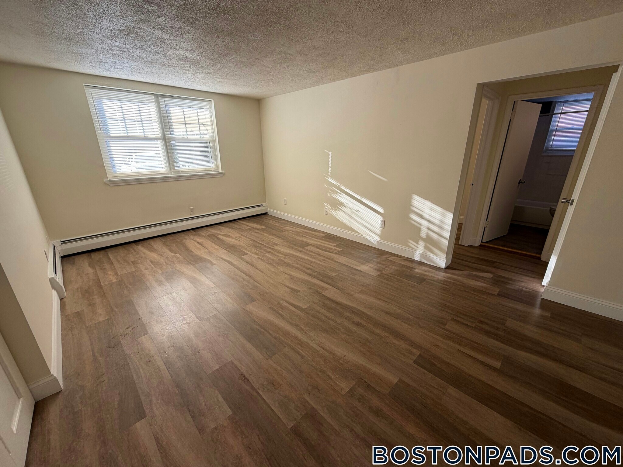 Building Photo - 270 Nesmith St