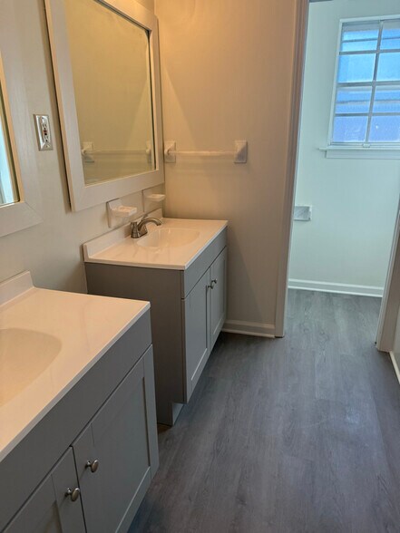 Building Photo - 1641 Forest Ave