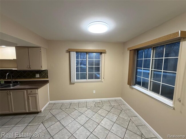 Building Photo - 37035 E Aragona Dr