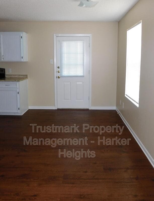 Building Photo - 3103 Courtney Ln