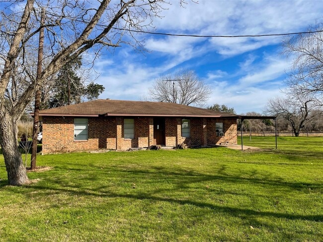Building Photo - 401 Anderson Rd