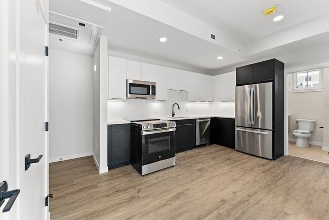 Building Photo - 24-28 Mt Pleasant St