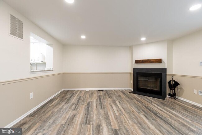 Building Photo - 1178 White Coral Ct