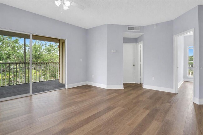 Building Photo - 10110 Winsford Oak Blvd