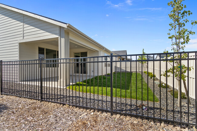 Building Photo - 4646 S Selatir Way