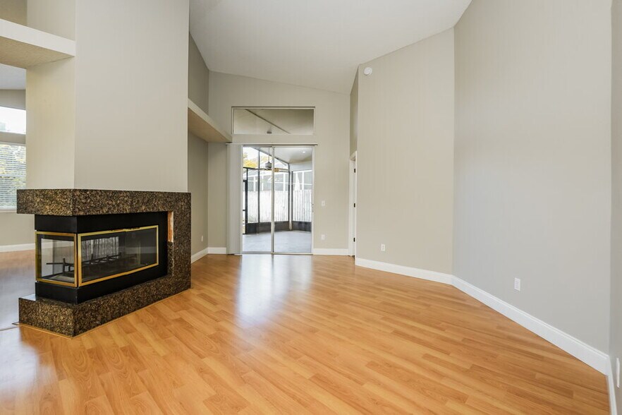 Building Photo - 7247 Somersworth Dr
