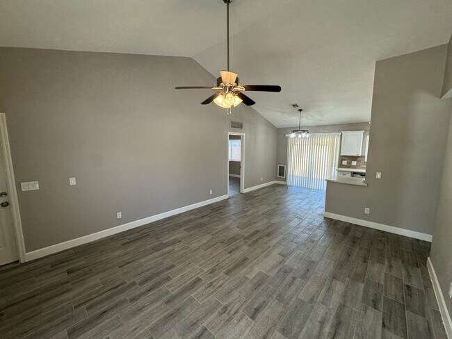 Building Photo - 768 E Stottler Pl