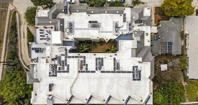Building Photo - Live Elevated in the Heart of North Park!