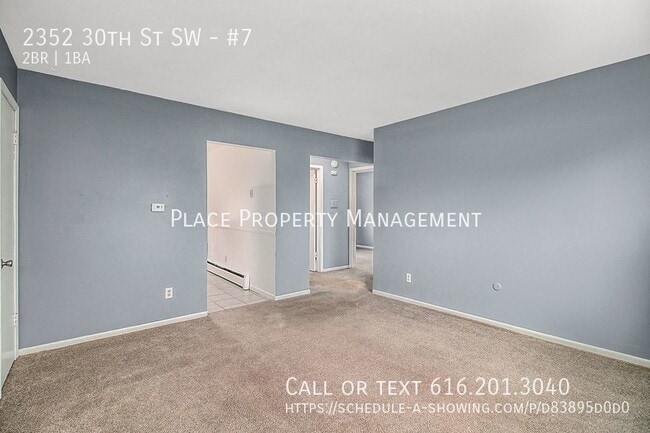Building Photo - 2352 30th St SW #7 - 2 Bed/1 Bath Lower Ap...