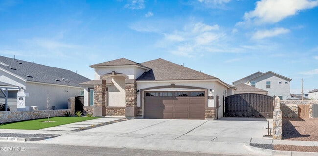 Building Photo - 1807 Dana Gray St