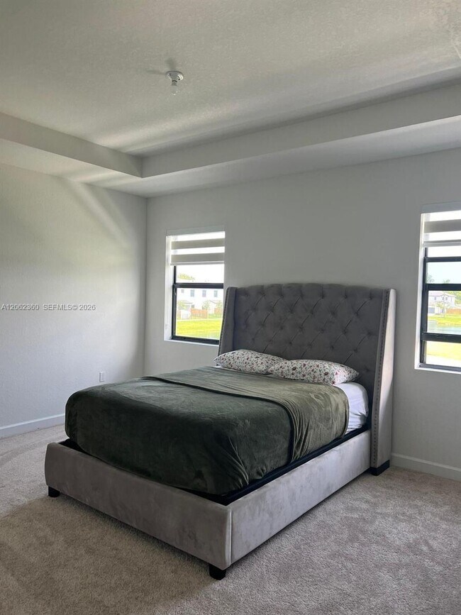 Building Photo - 3024 Green Palm Ct