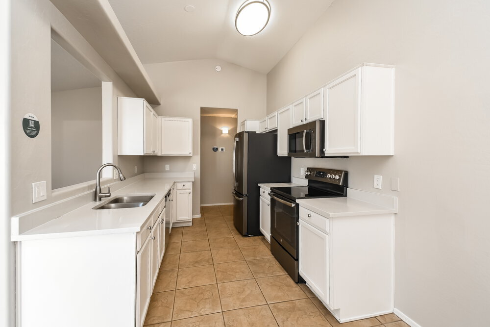 Building Photo - 9146 E Encanto St