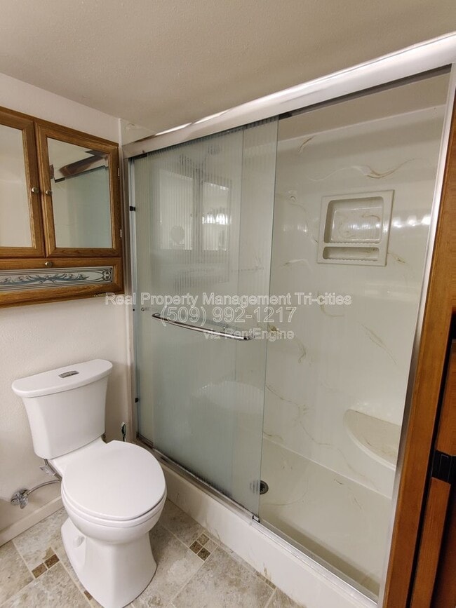 Building Photo - 1607 Putnam St