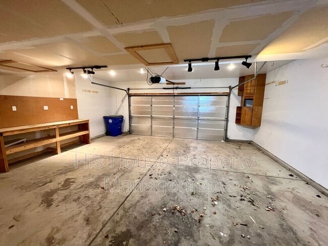 Building Photo - 1715 86th Ave