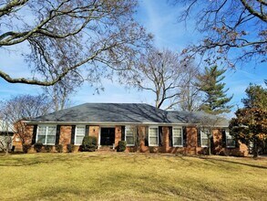 Building Photo - FRESH Paint!  Sprawling, Hurstbourne Ranch with Basement!  3 Bedrooms, 3 Full Baths, Hardwood Flo...