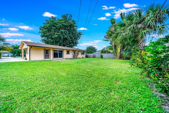 Building Photo - 525 Ibis Dr