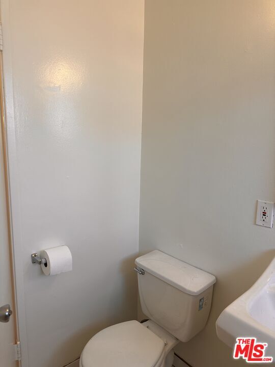 Building Photo - 5411 S Centinela Ave