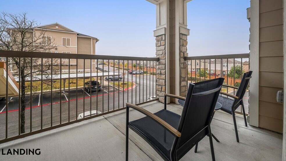 Building Photo - 2825 Main St