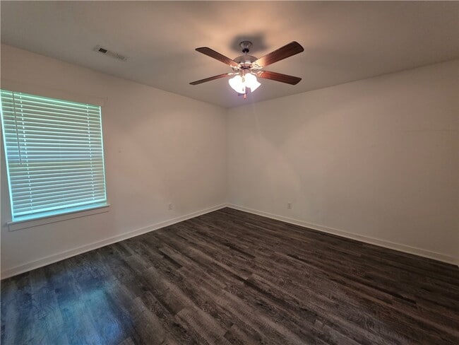Building Photo - 320 Westbrook Ct
