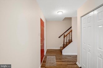 Building Photo - 206 Emily Ln