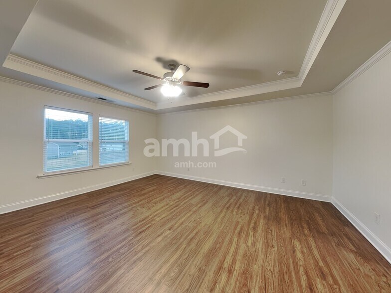 Building Photo - 716 Cyprus Ave