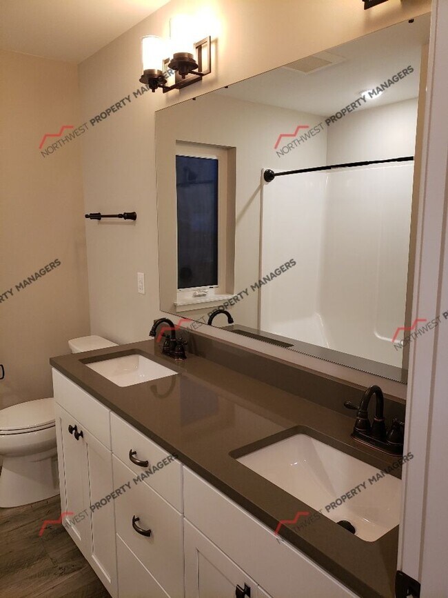 Building Photo - STATUS: AVAILABLE  | R245A | $2095 *** 1 ST FULL MONTH FREE - MOVE IN SPECIAL!!!
