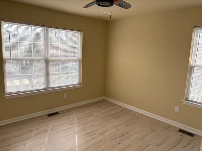 Building Photo - 283 Fountayne Ln