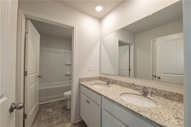 Building Photo - 74 N Springs Ct