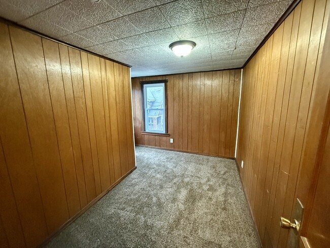 Building Photo - 846 Lee Dr