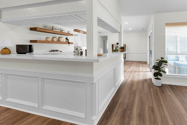Building Photo - 6603 Pauma Dr