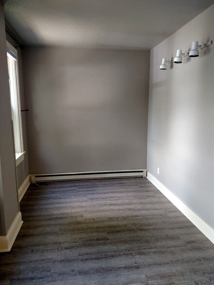 Living room - 1024 Main St