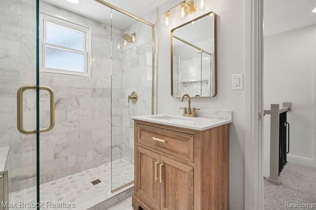 Building Photo - 314 S Laurel St