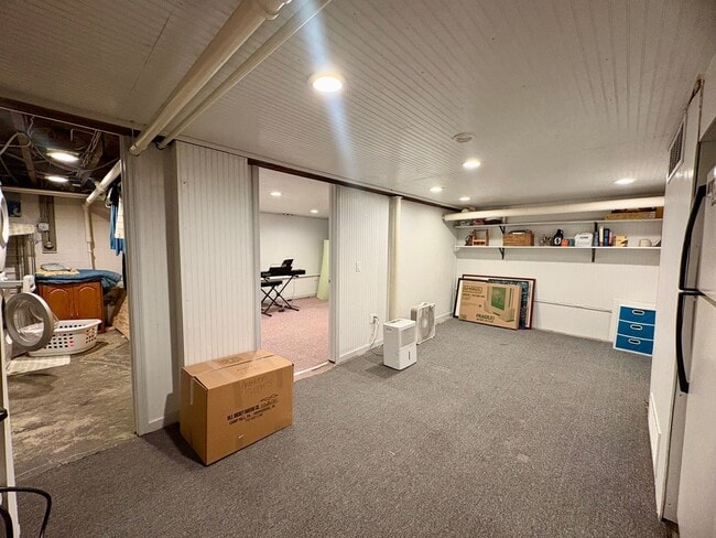 Building Photo - 3 Bedroom 1 Bathroom in Harrisburg!