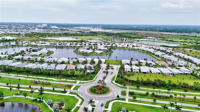Building Photo - 10214 SW Captiva Dr