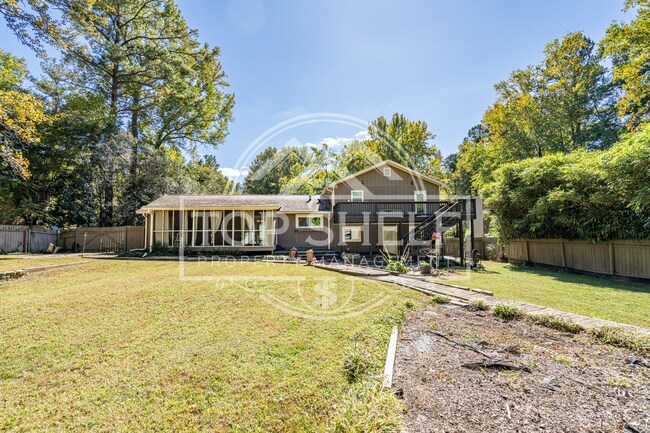 Building Photo - 1960 Branch View Dr