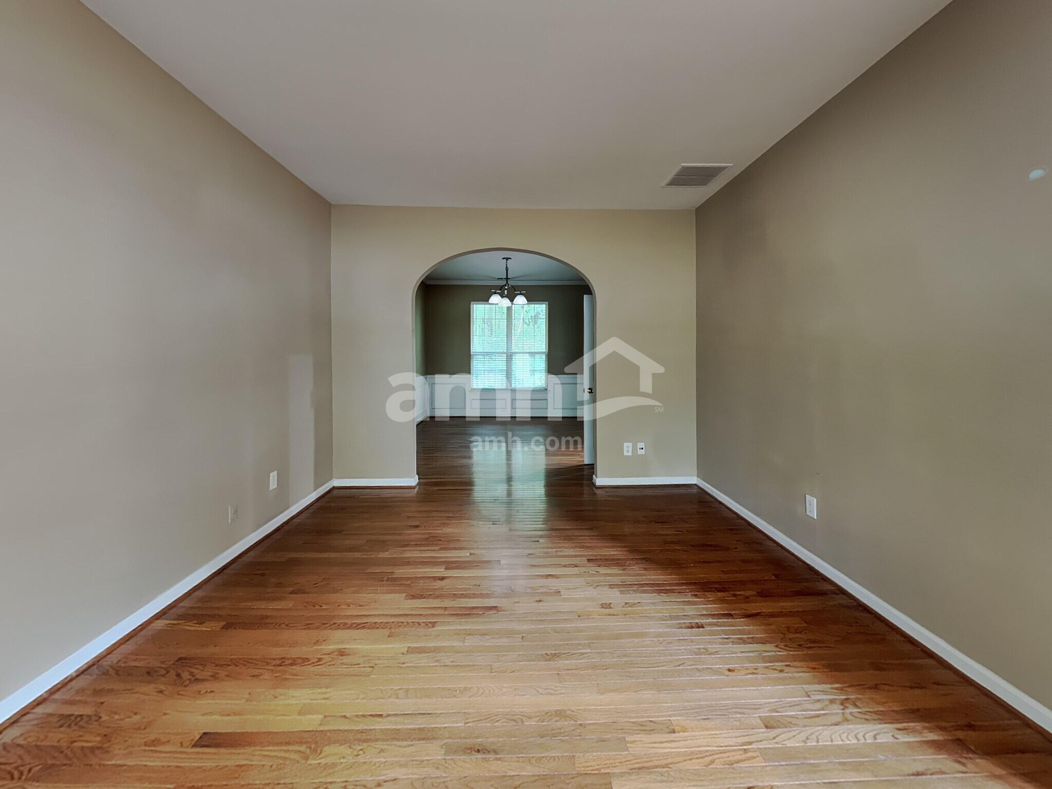 Building Photo - 433 Holland Springs Dr