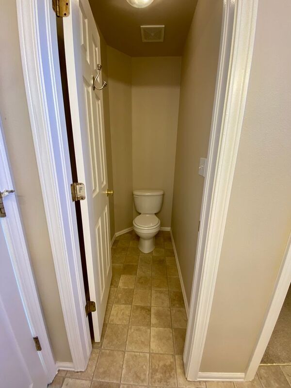 Building Photo - 1048 Scarlet Oak Dr