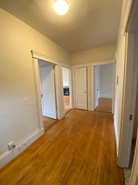 Building Photo - 1768 Beacon St