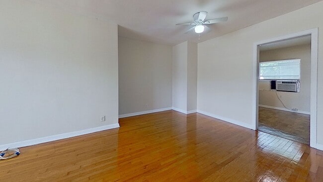 Building Photo - Chaming 2-Bed apartment on Atlantic Blvd!