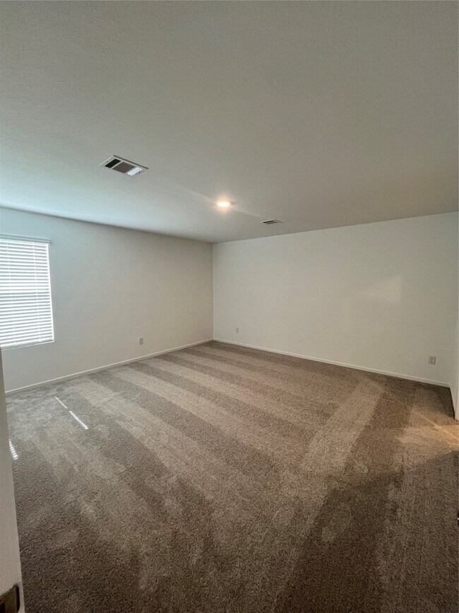 Building Photo - 25649 Rose Creek Dr