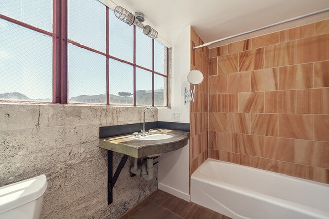 Building Photo - 465 10th St