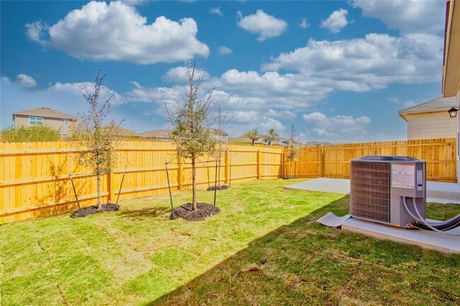 Building Photo - 3423 Old Almonte Dr