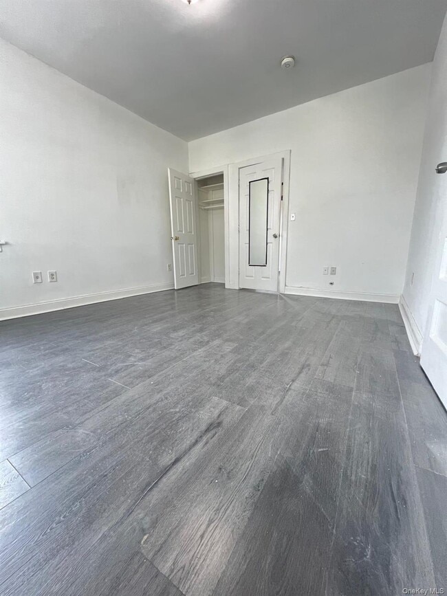 Building Photo - 72 Chauncey Ave