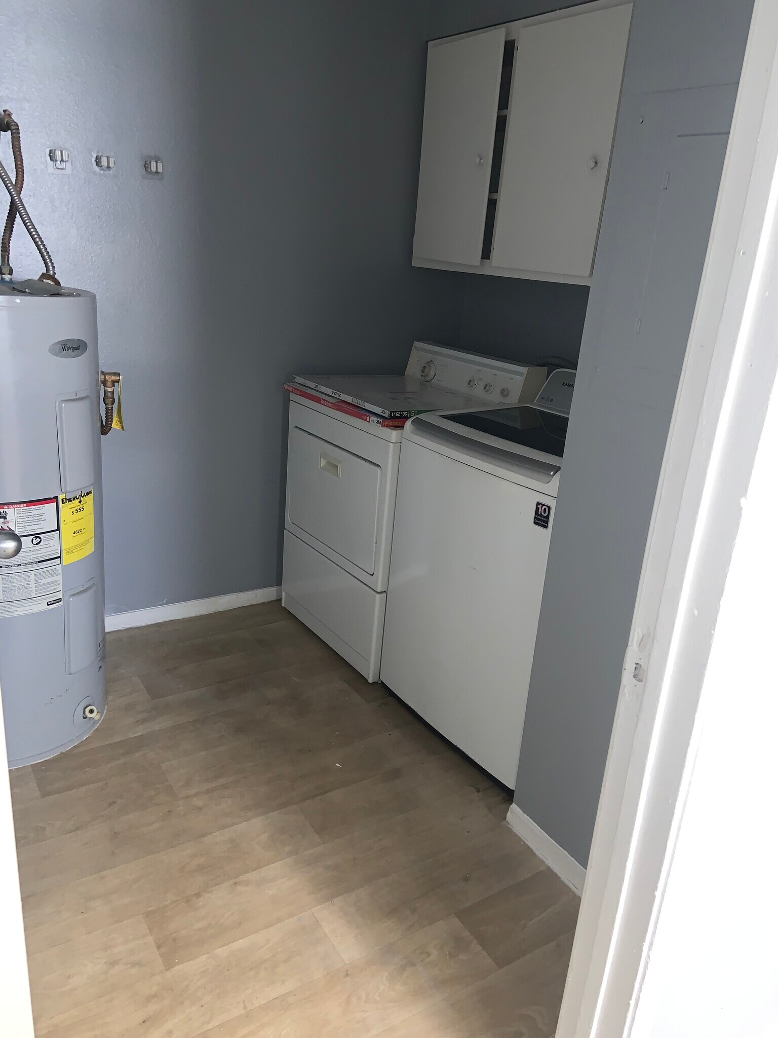 Building Photo - 2124 Exeter Dr