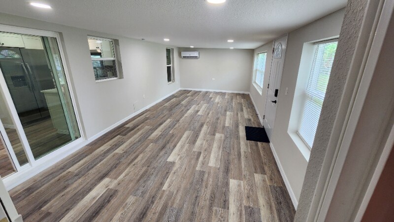 Building Photo - 438 Marquis St