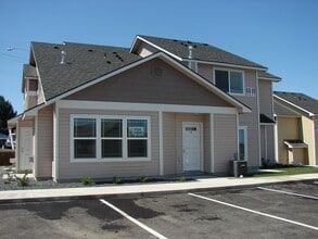 Building Photo - 1020 S Olympia Pl