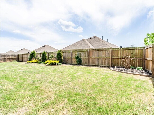 Building Photo - 130 Cisterna Dr